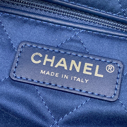 Chanel CHANEL 22 Shoulder Bag