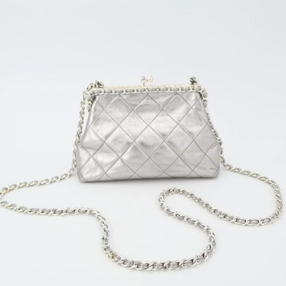 CHANEL Kamakuchi Chain Shoulder Bag